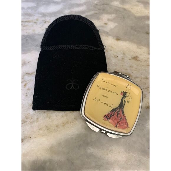 Art Deco Mirror Compact #unique compact #vintage mirror #stocking stuffer - Picture 7 of 9